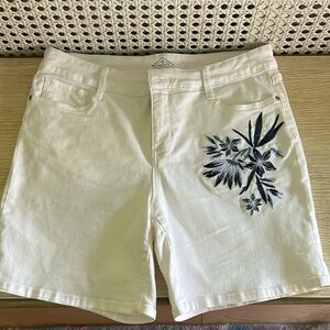 White Denim Jean Shorts Size 12 with Blue Floral Embroidery St. John’s Bay